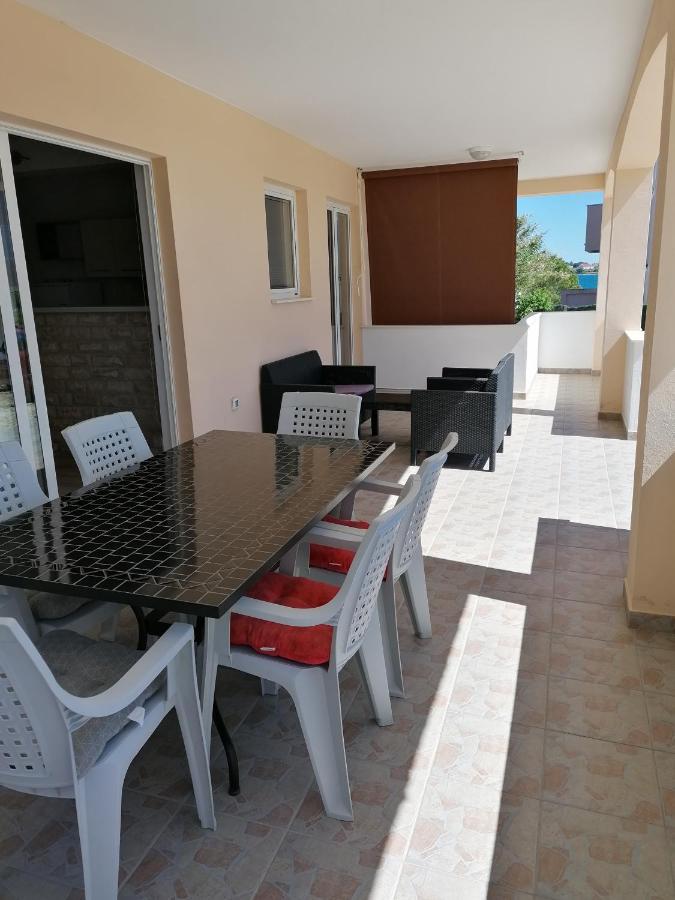 Apartmani Vinko Bibinje Exteriér fotografie